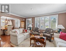 46 HILL STREET - 18