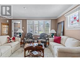 46 HILL STREET - 19