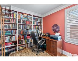 46 HILL STREET - 25