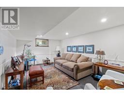 46 HILL STREET - 33
