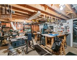 46 HILL STREET - 36