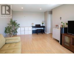809 - 600 GRENFELL DRIVE - 15