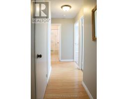 809 - 600 GRENFELL DRIVE - 18