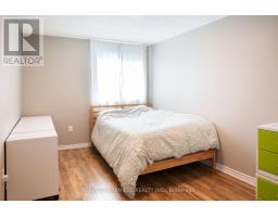 809 - 600 GRENFELL DRIVE - 19