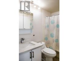 809 - 600 GRENFELL DRIVE - 22