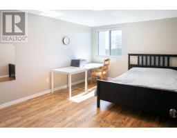 809 - 600 GRENFELL DRIVE - 23