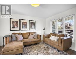 11 CARDINAL COURT - 5