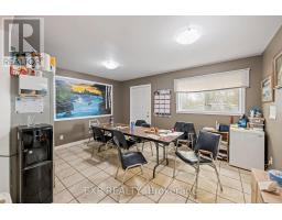 3862 TRAFALGAR STREET - 18