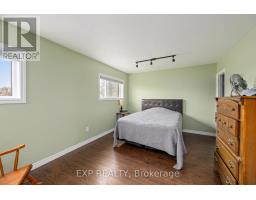 3862 TRAFALGAR STREET - 34