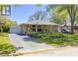 605 RIDGEWOOD CRESCENT - 1
