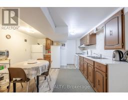 605 RIDGEWOOD CRESCENT - 24
