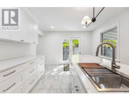 52 STUYVESANT PLACE - 14