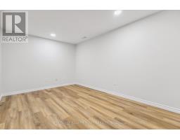 52 STUYVESANT PLACE - 23