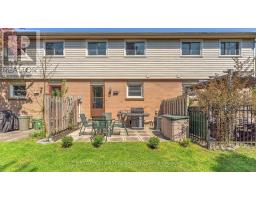 11 - 101 HIGHVIEW AVENUE E - 32