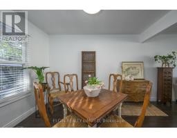 36 LUTON CRESCENT - 22