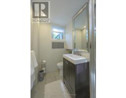 36 LUTON CRESCENT - 35