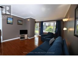 886 NOTRE DAME DRIVE - 12