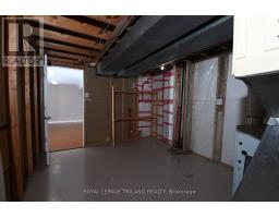 886 NOTRE DAME DRIVE - 19