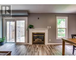 122 ANDOVER DRIVE - 10