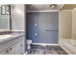 122 ANDOVER DRIVE - 17