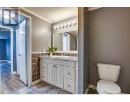 122 ANDOVER DRIVE - 19