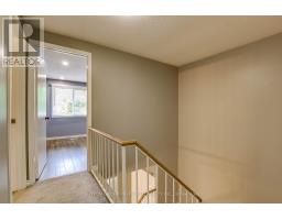 122 ANDOVER DRIVE - 24