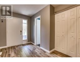 122 ANDOVER DRIVE - 4