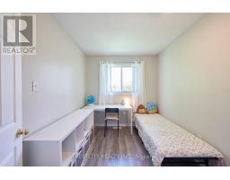 16 - 1535 TROSSACKS AVENUE - 16