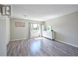 16 - 1535 TROSSACKS AVENUE - 24