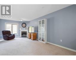 27 - 270 NORTH CENTRE ROAD - 4