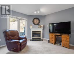 27 - 270 NORTH CENTRE ROAD - 6