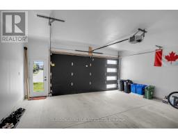 28 - 3380 SINGLETON AVENUE - 35
