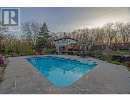 3 OLD OAK LANE - 38