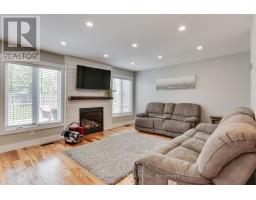 52 OWEN COURT - 11