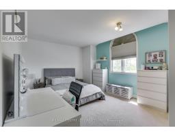 52 OWEN COURT - 24