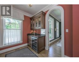1597 GLOUCESTER ROAD - 31