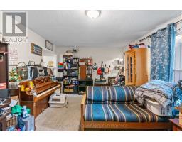 20 - 20 ST CHARLES PLACE - 10