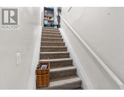 20 - 20 ST CHARLES PLACE - 17