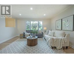 277 MUTUAL STREET N - 10