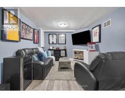 65 - 720 DEVERON CRESCENT - 22