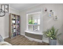 65 - 720 DEVERON CRESCENT - 5