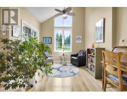 34 OAKWOOD LINKS LANE - 17