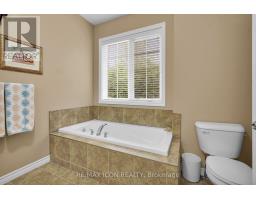 34 OAKWOOD LINKS LANE - 22