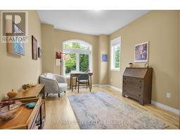 34 OAKWOOD LINKS LANE - 23
