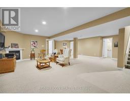 34 OAKWOOD LINKS LANE - 28