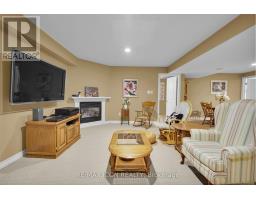 34 OAKWOOD LINKS LANE - 29