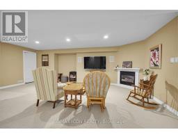34 OAKWOOD LINKS LANE - 30