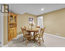 34 OAKWOOD LINKS LANE - 31