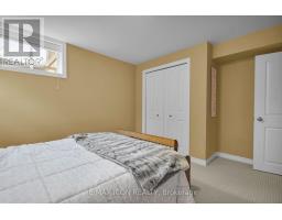 34 OAKWOOD LINKS LANE - 35