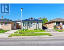 110 CARLYLE DRIVE - 4